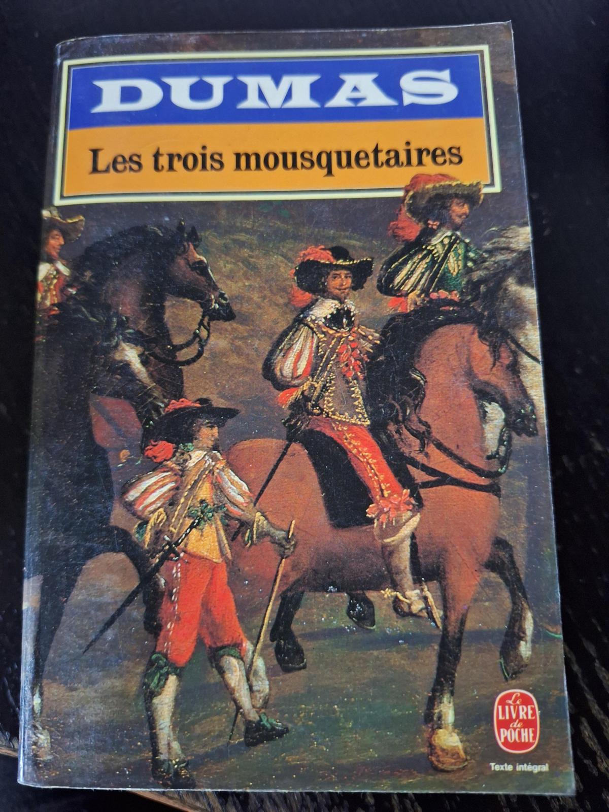 Alexandre Dumas: Les Trois Mousquetaires (French language, 2010, Librairie générale française)