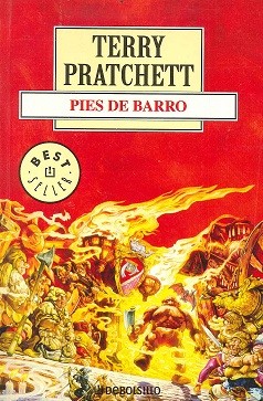 Terry Pratchett: Feet of Clay (Spanish language, 2008, Debolsillo)